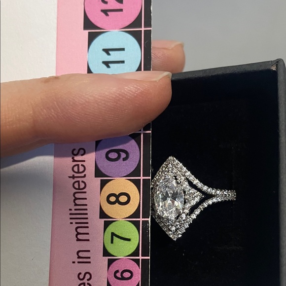 Sterling Silver zirconia Diamond Ring 925 size 7 - Picture 16 of 17